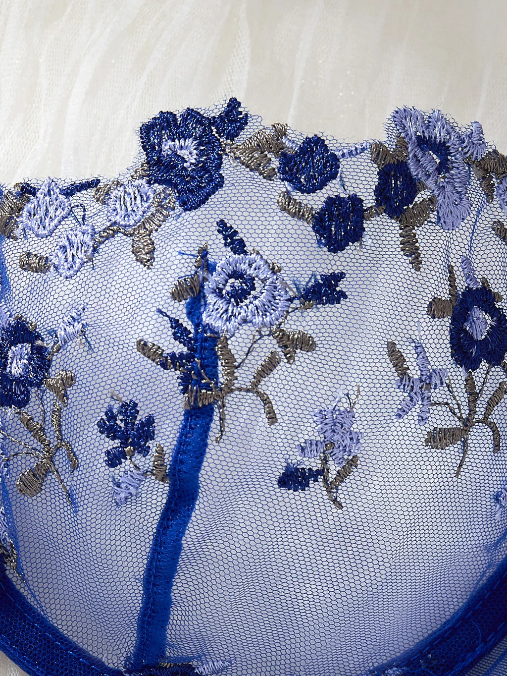 Blue Embroidered Floral Lingerie Set - Sexy Bra And G-string Combo with Heart Decoration Underwear Set for Women